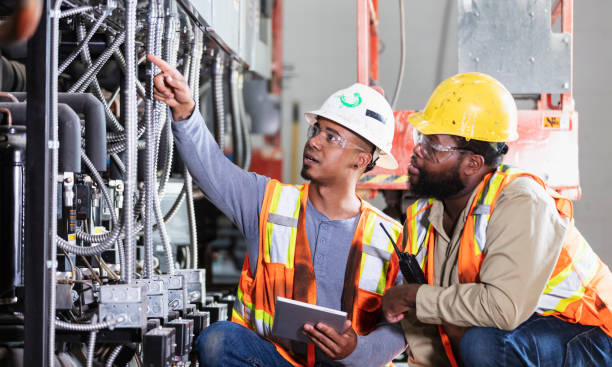 Best Industrial Electrical Services  in Des Moines, WA